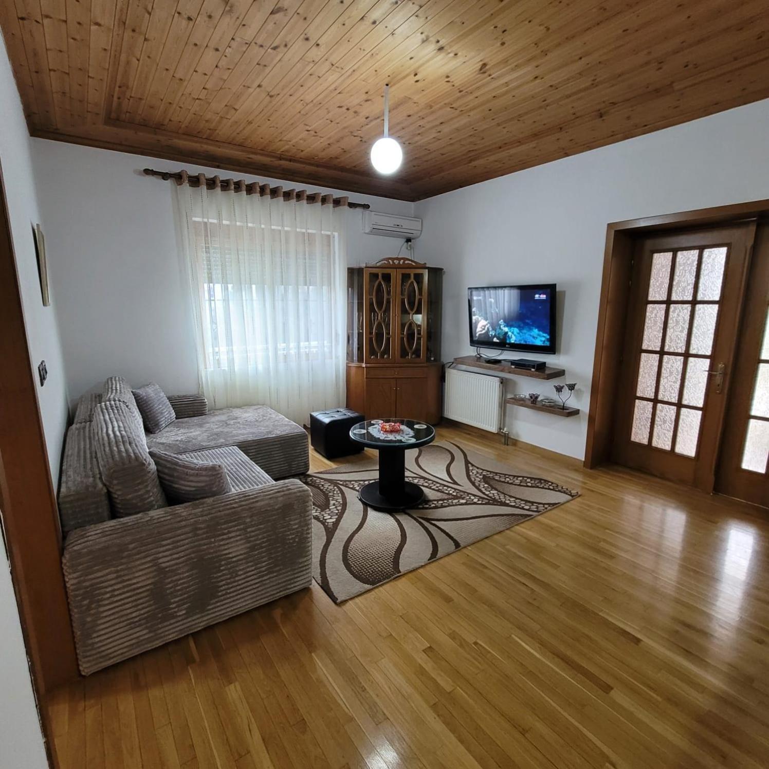 Jona Guest House Gjirokastër Eksteriør bilde
