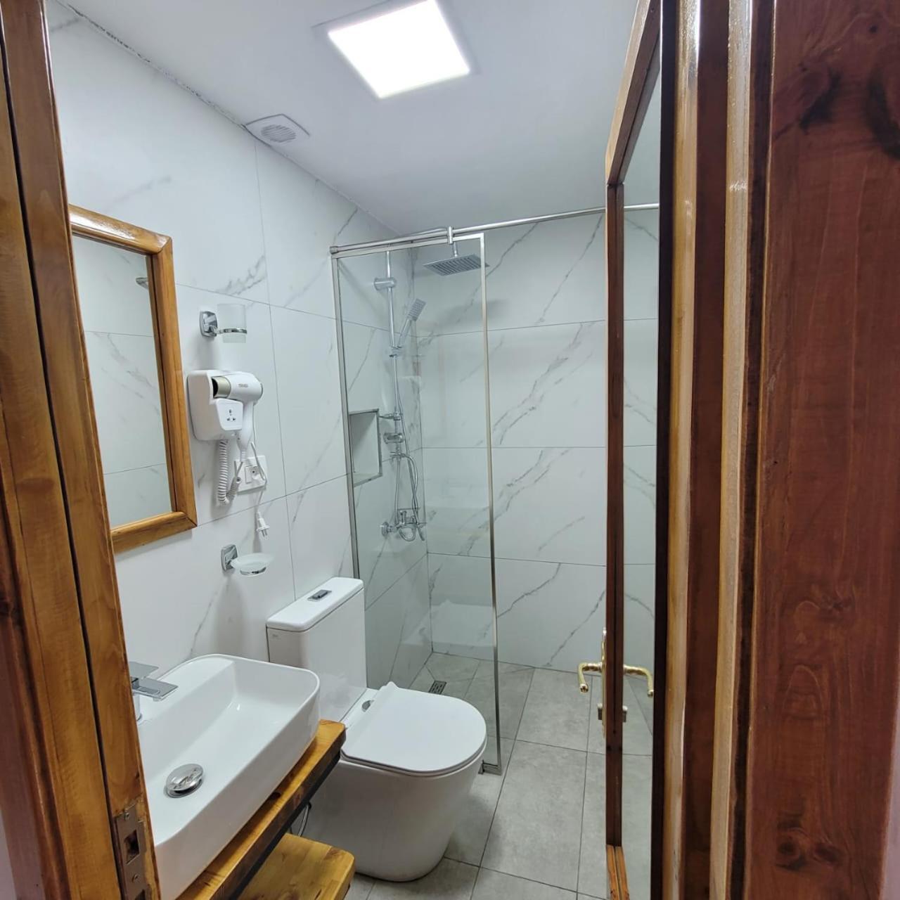 Jona Guest House Gjirokastër Eksteriør bilde