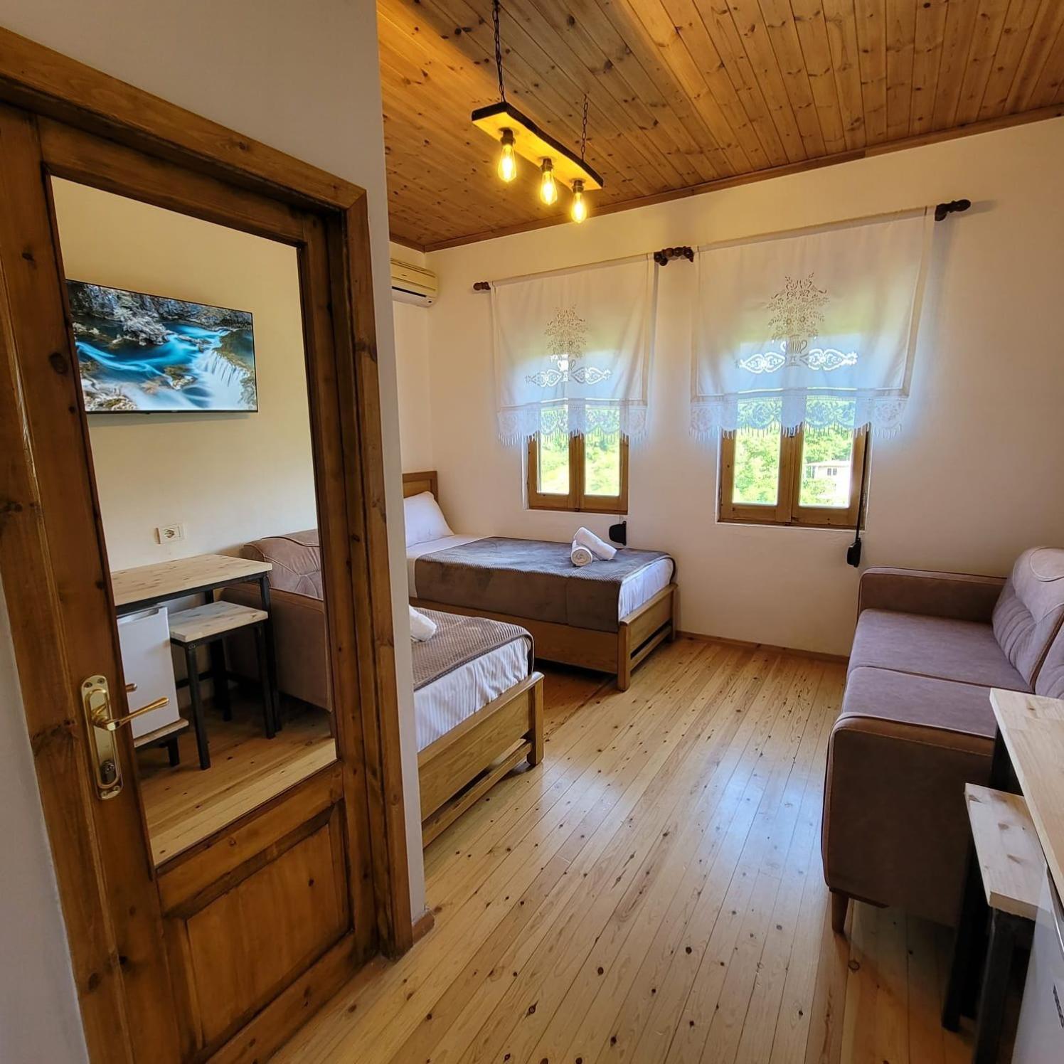 Jona Guest House Gjirokastër Eksteriør bilde