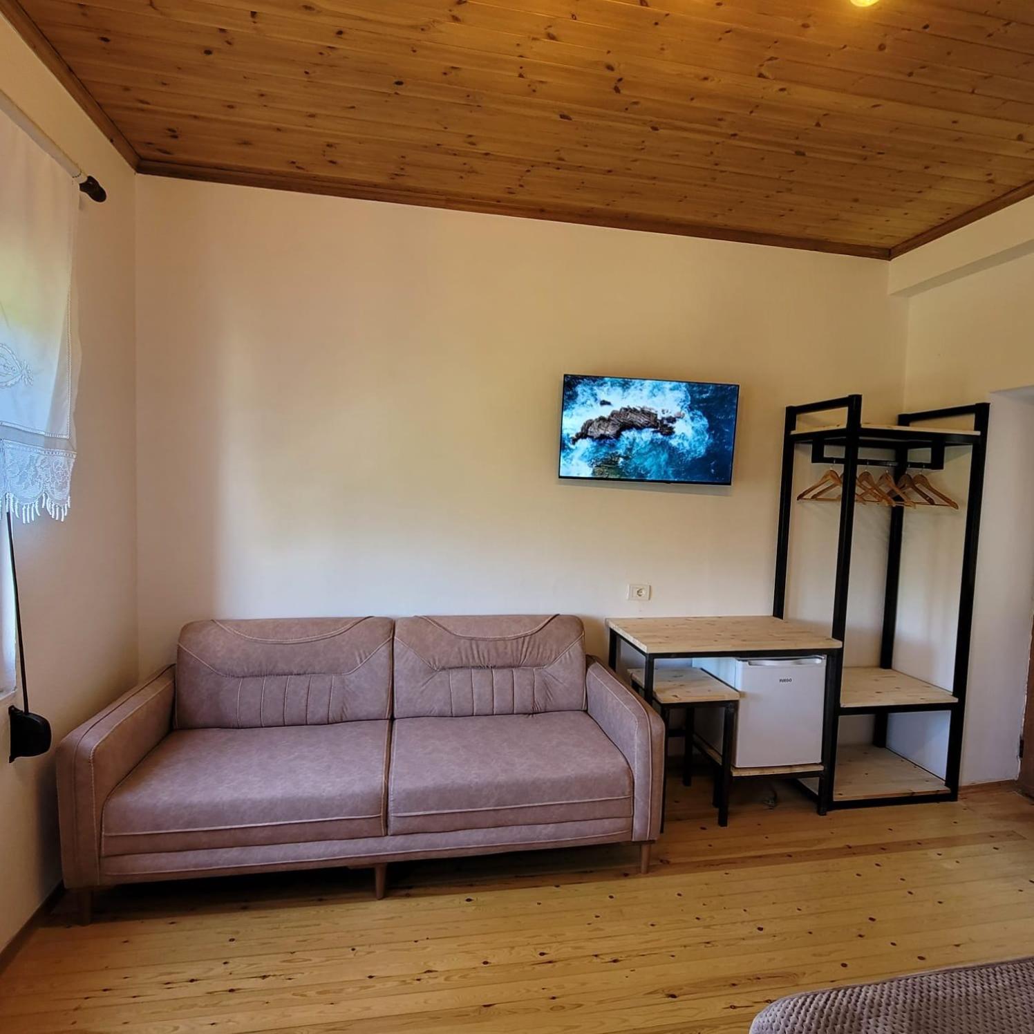 Jona Guest House Gjirokastër Eksteriør bilde